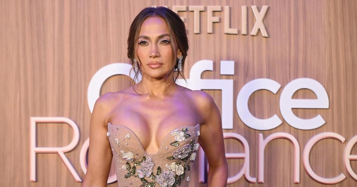 Jennifer Lopez Suffering Through Heartbreak and Career Obstacles After Divorce — Source