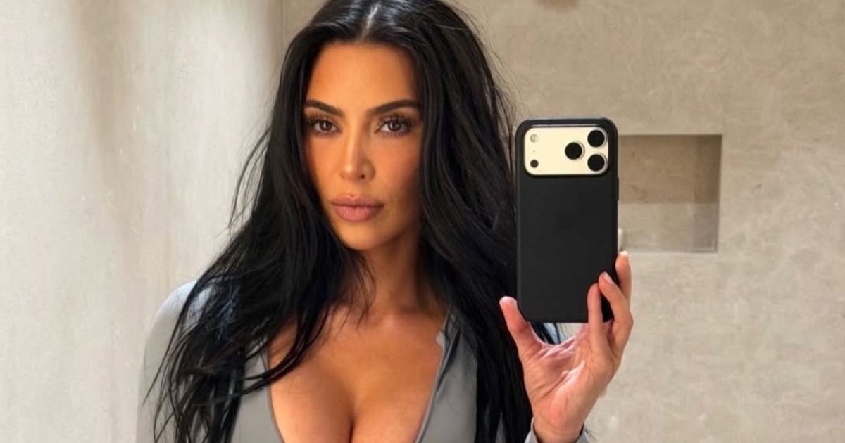Kim Kardashian Gives Plunging Bra Top & High Slit Skirt a&hellip;