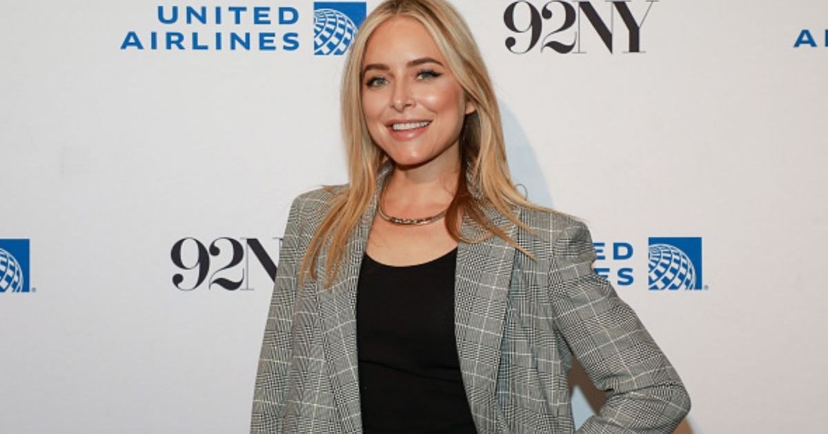 Jason Biggs’ Ex Jenny Mollen Faces Heavy Online Backlash for Sharing Bed Photo With Son