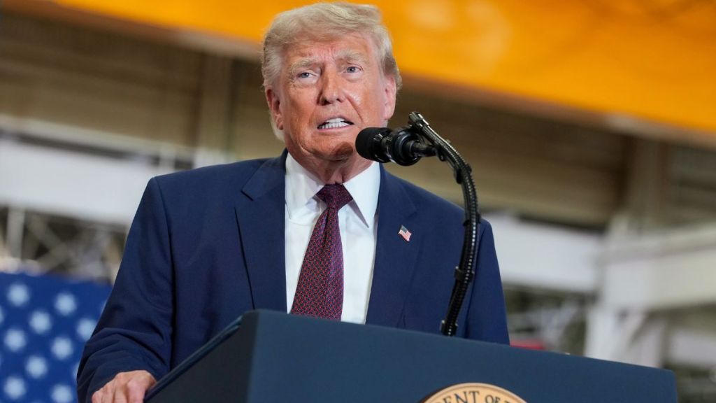 Donald Trump Makes Major Claims About Oil Prices In New Midterm Speech
