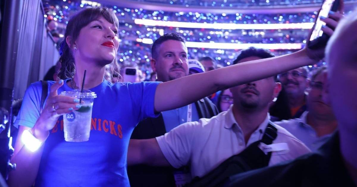 Hank Azaria Explains Why Taylor Swift's Knicks Appearance Bothered Him