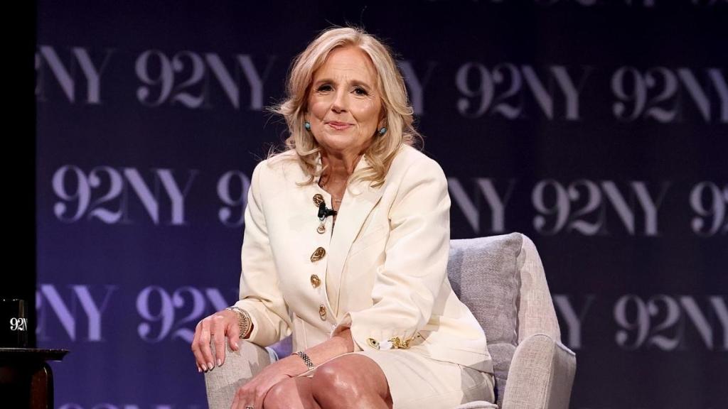 jill-biden-blocked-michelle-obama-mothers-funeral