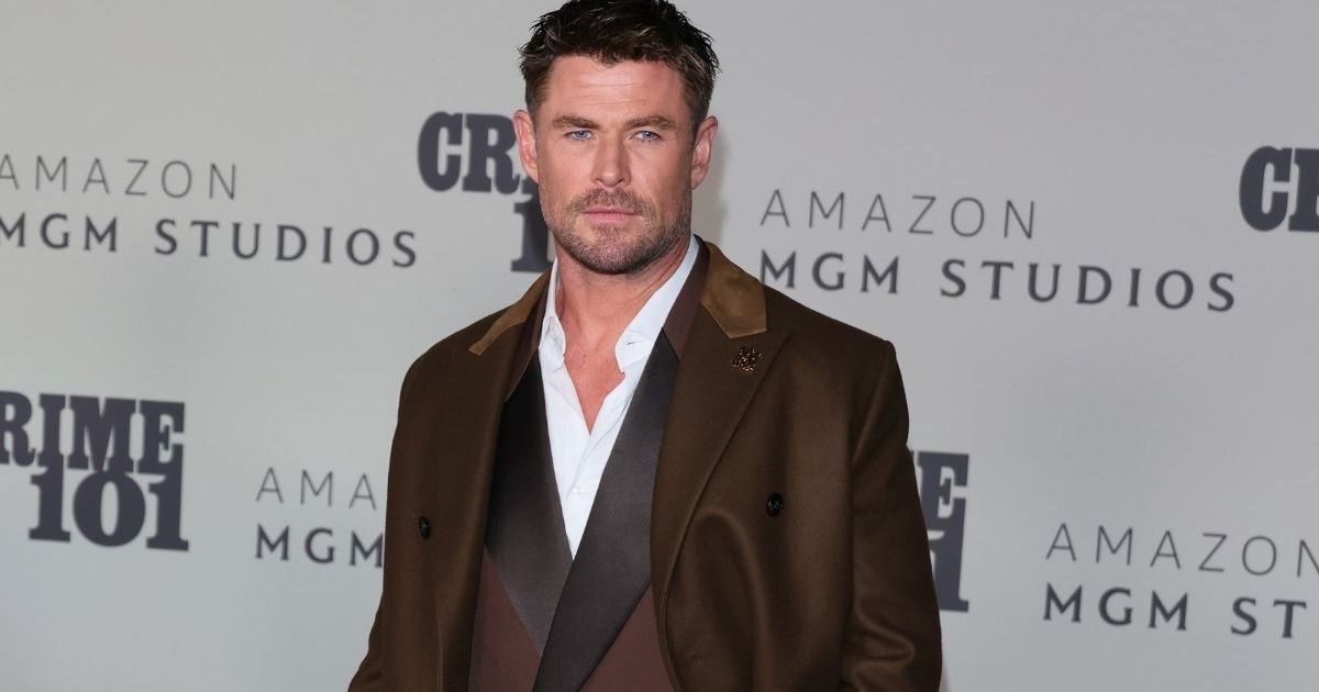 Actor denied boarding after taking wrong child's passport to airport