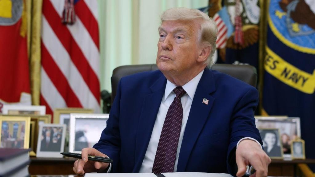 White House Responds to Viral Donald Trump's 'Sleeping' Video