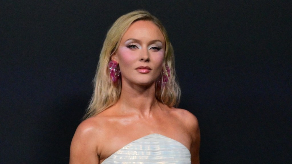 Zara Larsson’s Micro Mini Dress Leaves Her Back Fully on Display