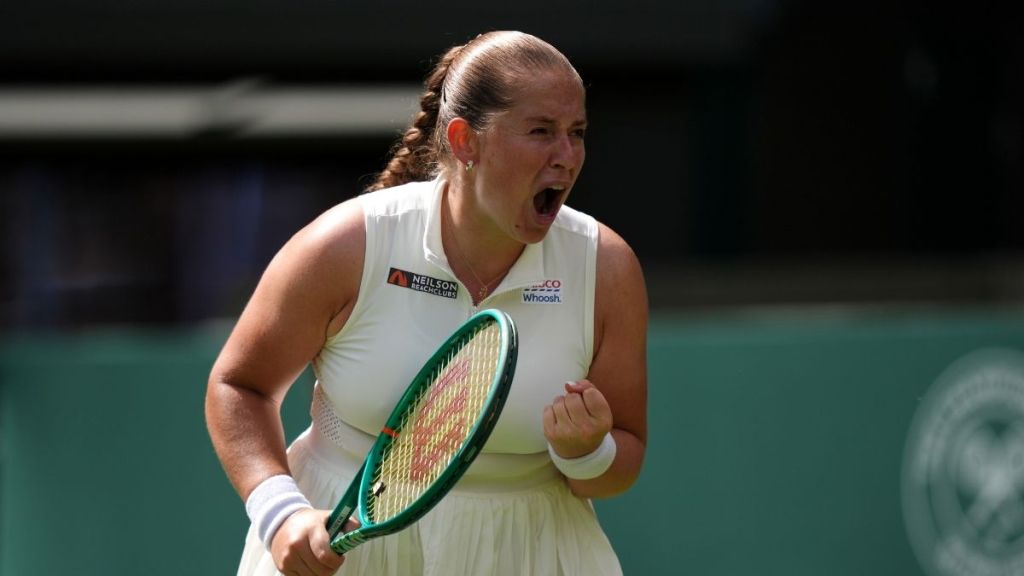 Jelana Ostapenko’s Shocking Reaction to Wimbledon Crowd Goes Viral