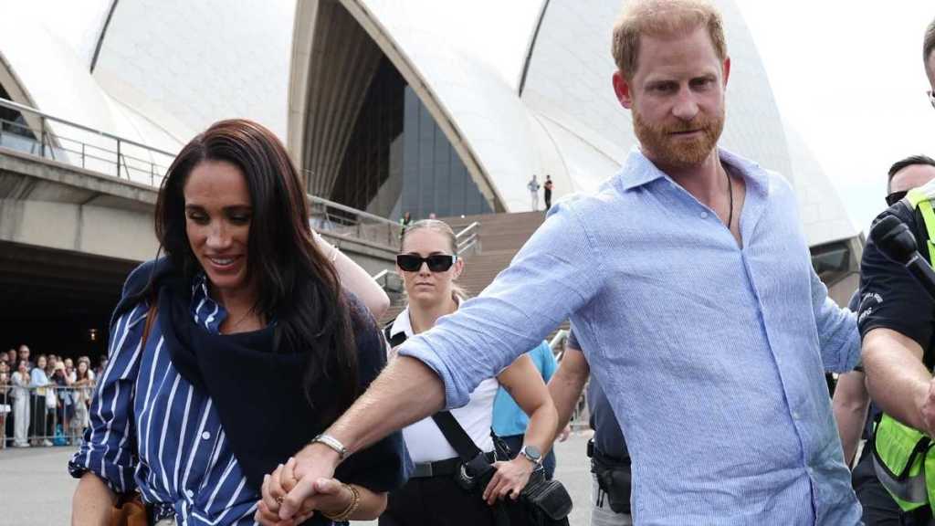 Meghan Markle & Prince Harry's Action 'Raises Suspicions' in Marriage — Expert