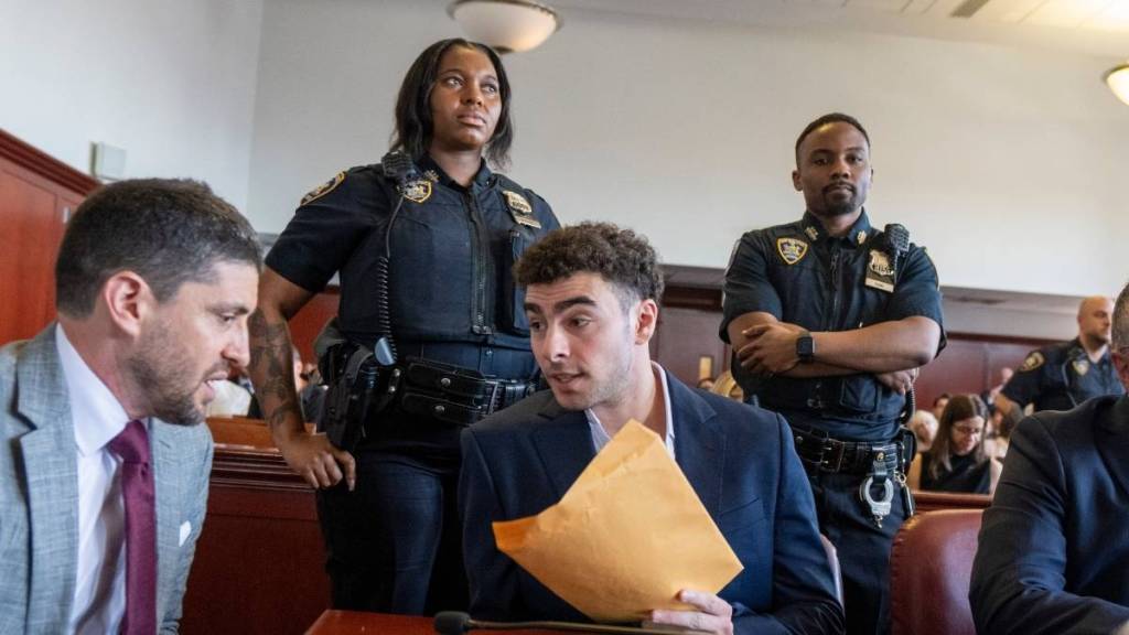 Luigi Mangione to Argue Being Mentally Disturbed During Alleged Killing of Brian Thompson