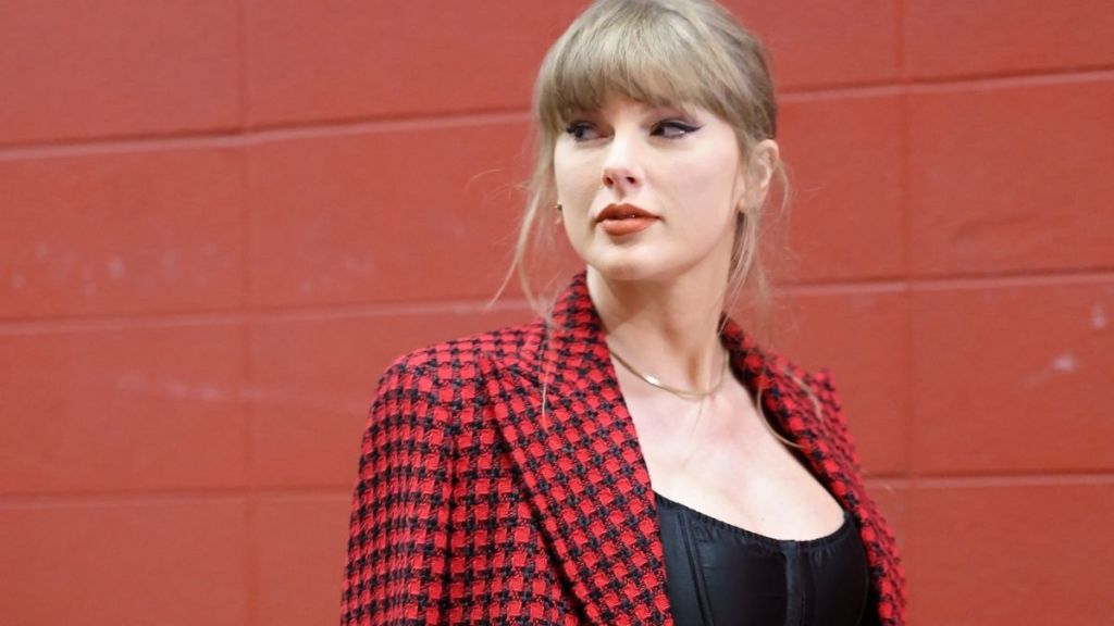 Taylor Swift's Wedding Guests Say There's No Easy Exit — Insider