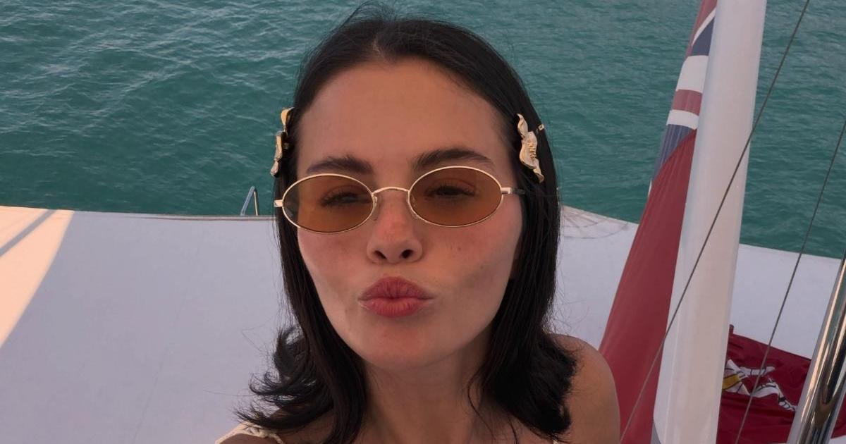 Selena Gomez Flaunts Her Curves in Plunging Swimsuit on Birthday Trip Selena Gomez Flaunts Her Curves in Plunging Swimsuit on Birthday Trip