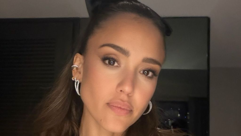 Jessica Alba’s Plunging Neckline Dips Too Low to Pack Her Curves