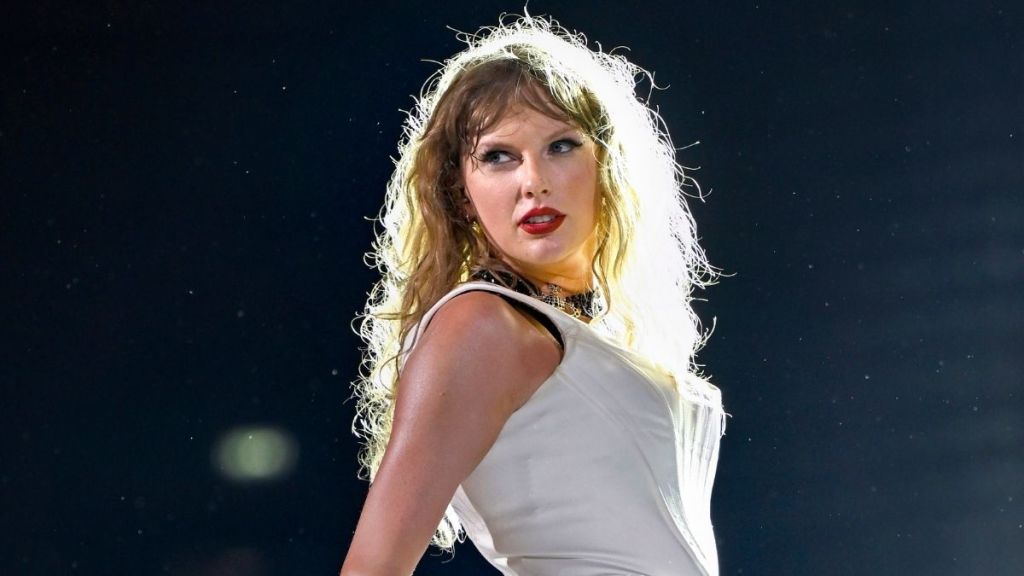 No One's Buying 'Taylor Swift's Wedding Dress' Video