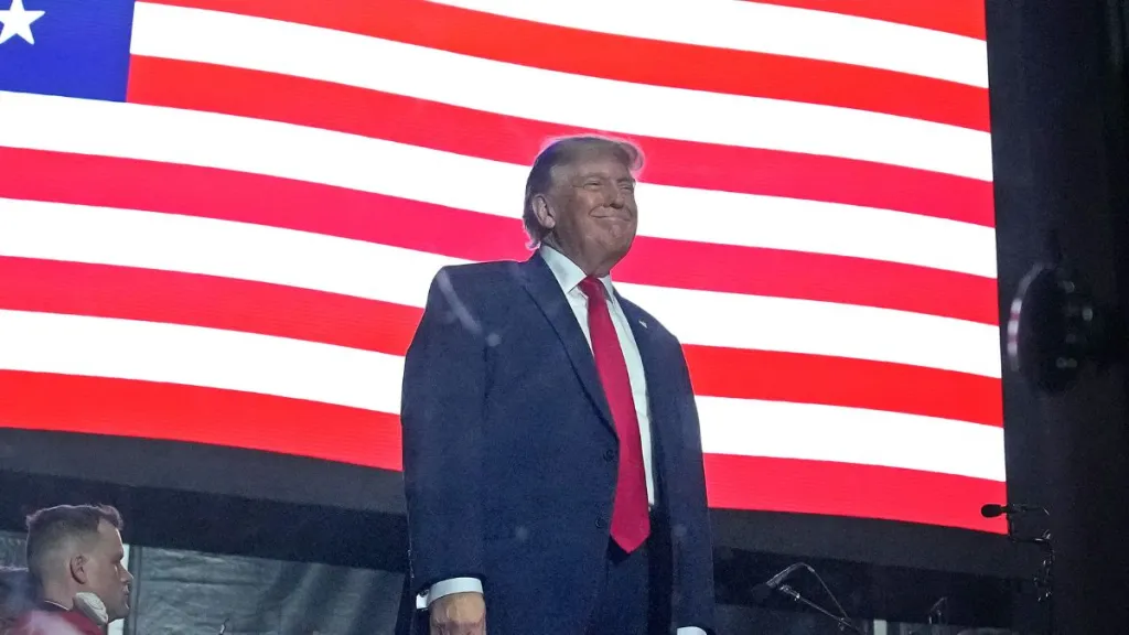 Donald Trump State Fair dancers