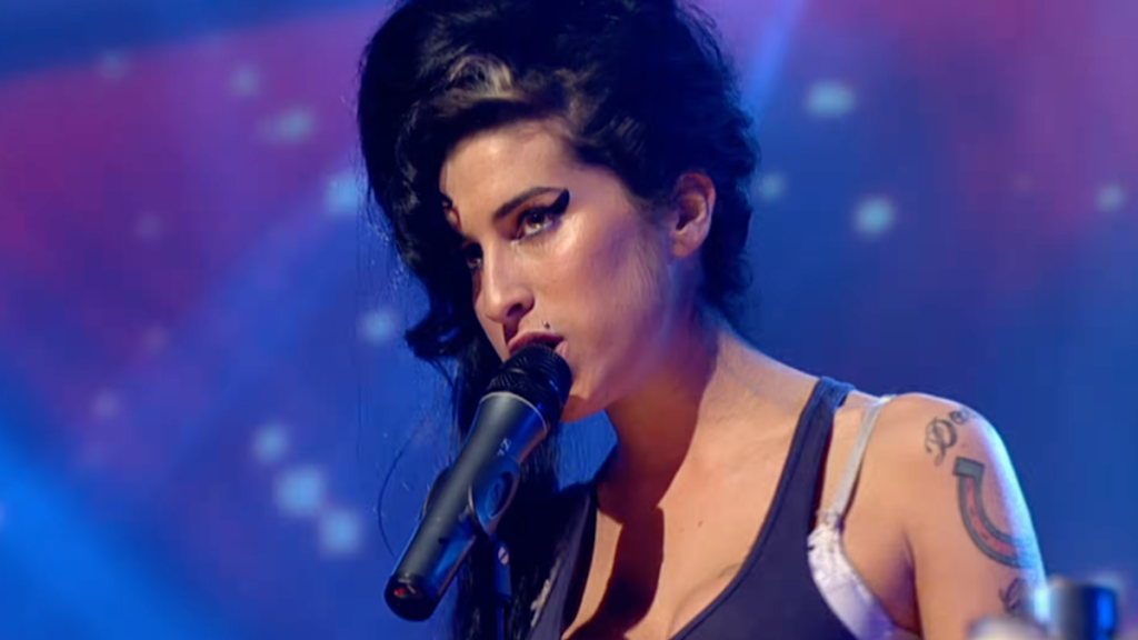 Court Orders Amy Winehouse's Dad to Pay Nearly $2.7M to Daughter's Friends