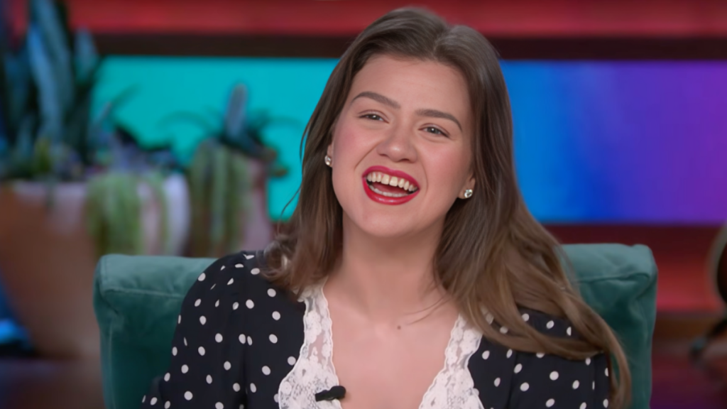 Kelly Clarkson's Gross Discovery Sends Her Into a Brief Panic