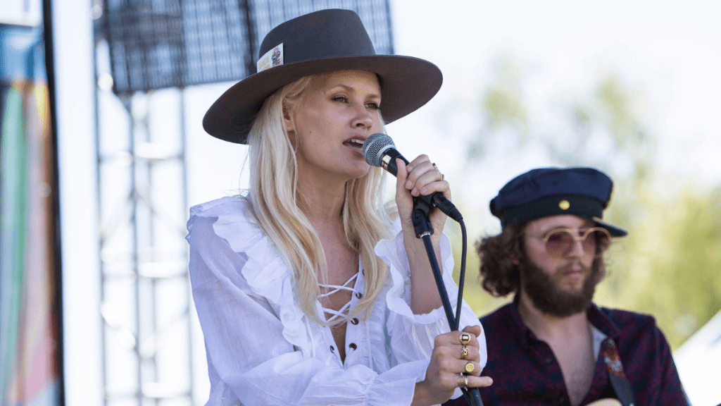 Lauren Bennett's G.R.L. Bandmate Opens Up About Their Last Conversations