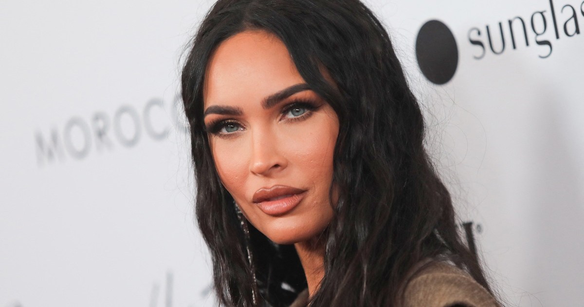 Megan Fox Teases Voluptuous Curves in a See-Through Lacy…