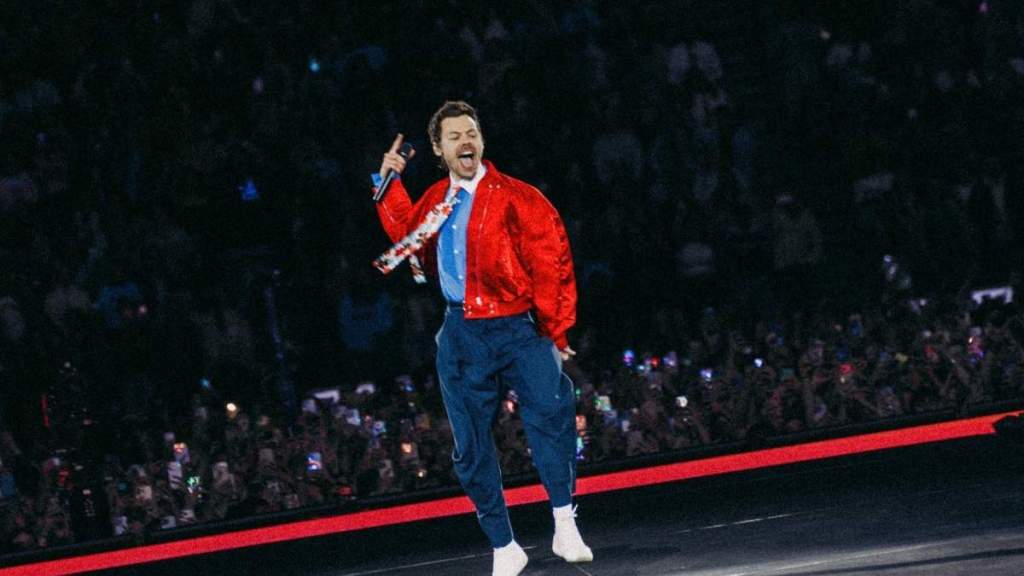 Harry Styles Health Issue Forces July 21 Concert Cancellation