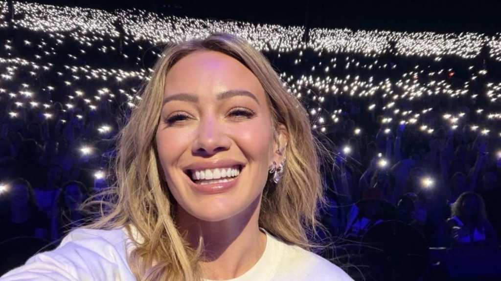 Hilary Duff’s Body-Hugging Star Cat Wet Top Puts Her Curves Front & Center