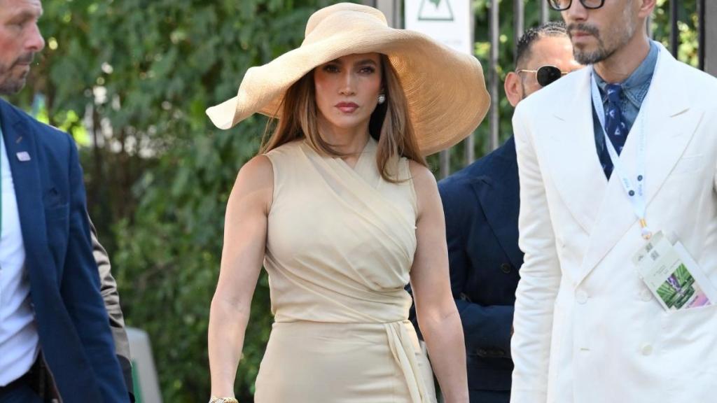 Jennifer Lopez Flaunts Curves in Body-Hugging Ralph Lauren Dress at Wimbledon