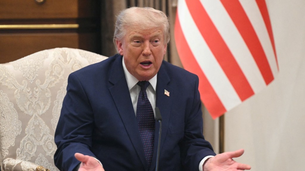 Donald Trump’s Latest Poll Has a Personal-Gain Warning Sign