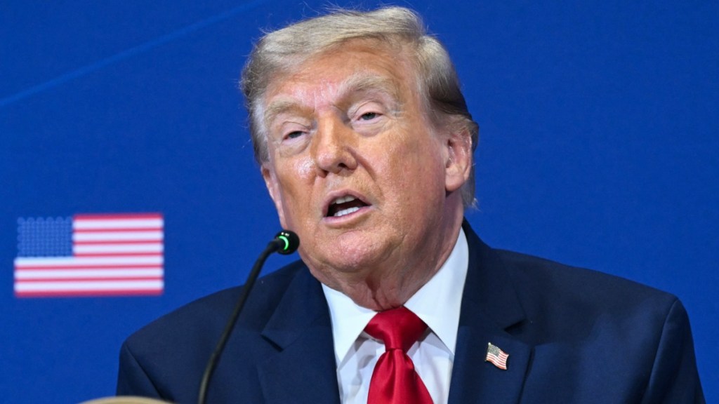 Donald Trump Teleprompter Operator Punished for Betting on President’s Speeches