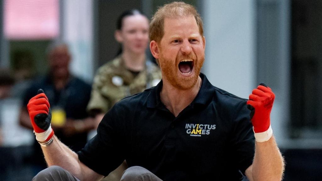 Prince Harry's Latest Buckingham Palace Twist Is Dividing Royal Watchers — Source