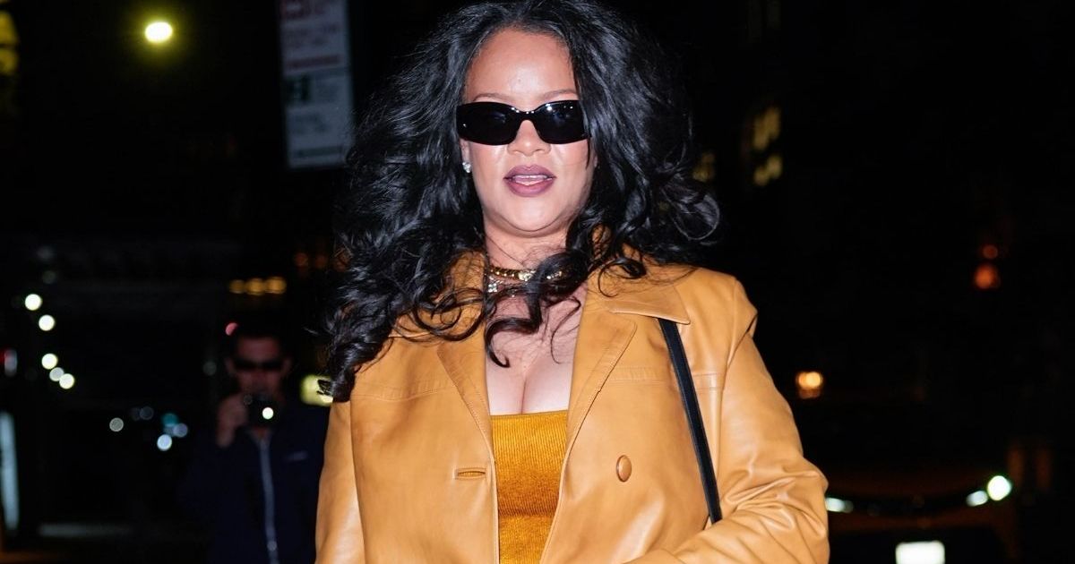 Rihanna Returns to the Stage in Body-Hugging Saint Laurent Top & Pants