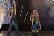Avril Lavigne Left Taylor Swift's Wedding With a Luxury Handbag — Source