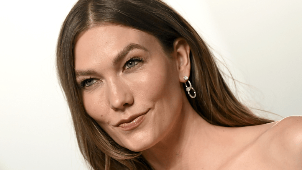 Karlie Kloss Got Friend-Zoned Right Before Fashion's Biggest Night