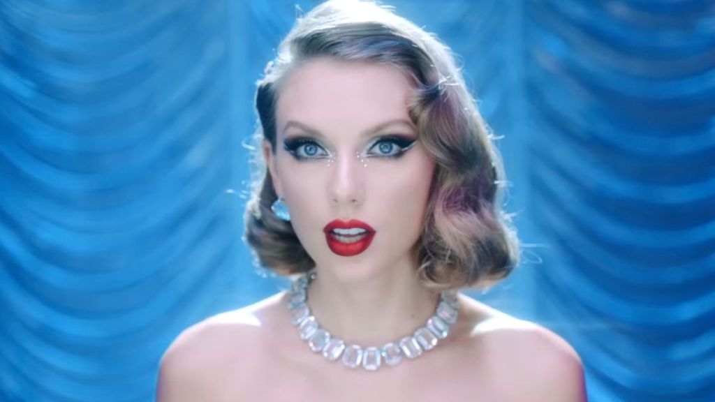 Taylor Swift’s No-Phone Wedding Rule Was Broken by One Celebrity Couple