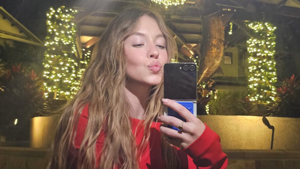 Sydney Sweeney’s $186 Syrn Lace Bra & Thong Set Comes With Garter Skirt