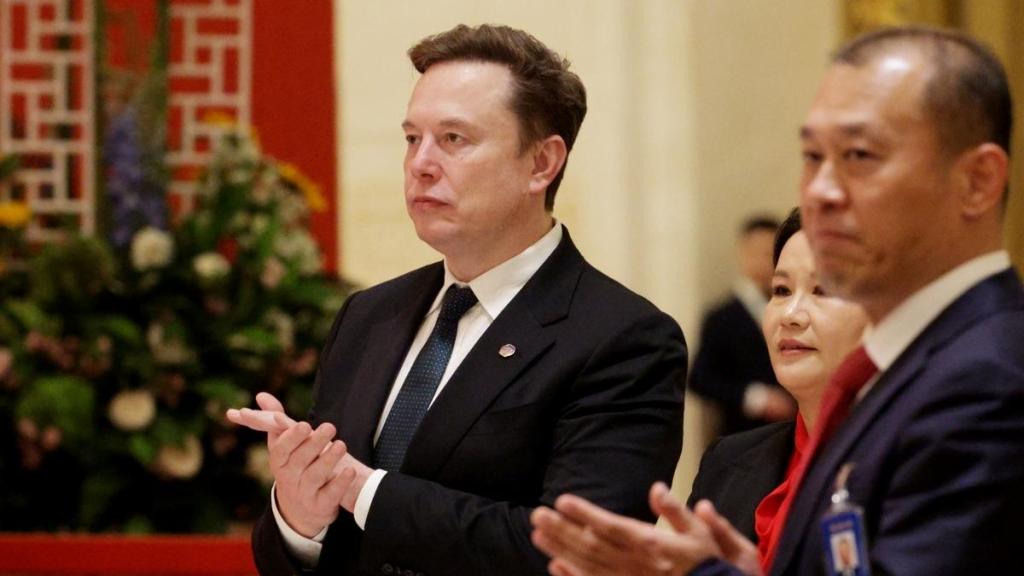 Elon Musk Rips Anne Hathaway After Equality Speech Goes Viral Again