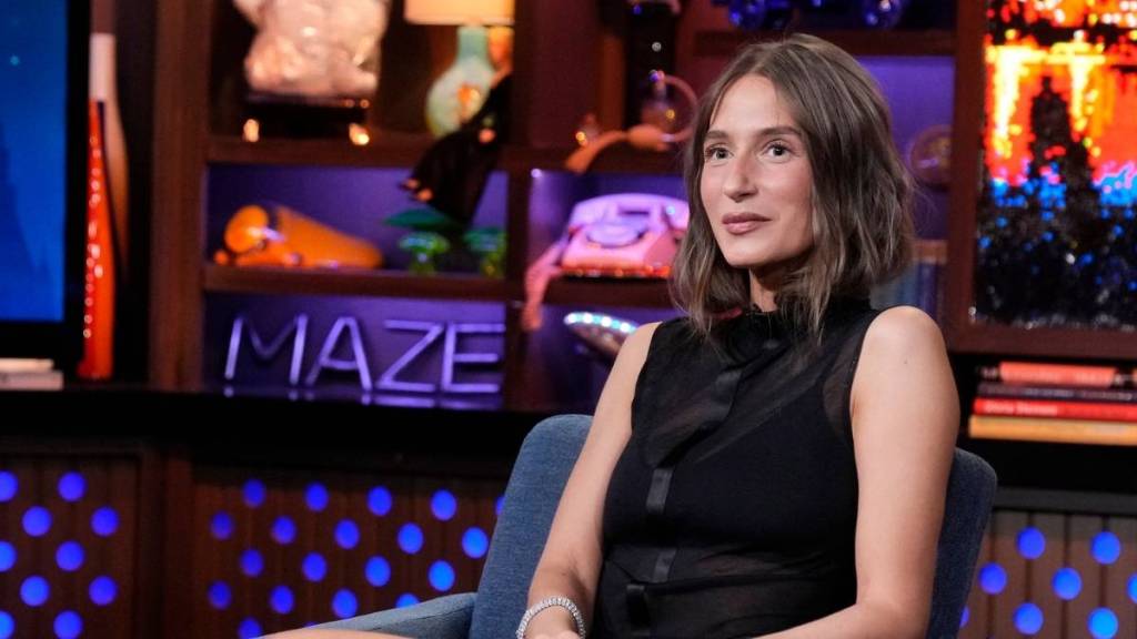 Amanda Batula Opens Up About Intimacy Struggles With Kyle Cooke