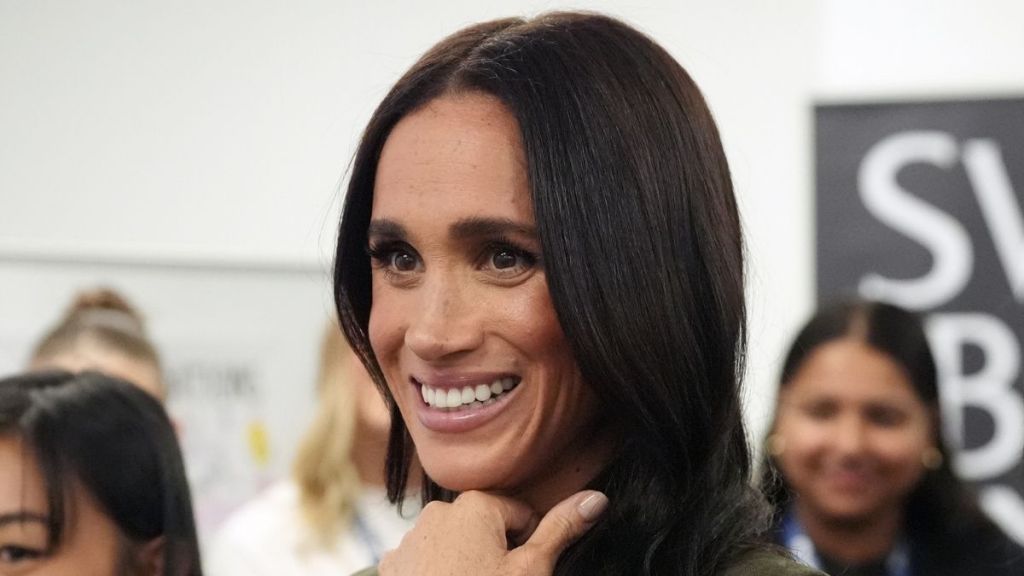 Meghan Markle Delights Girl Scouts During Surprise 'Cookie Queens' Screening