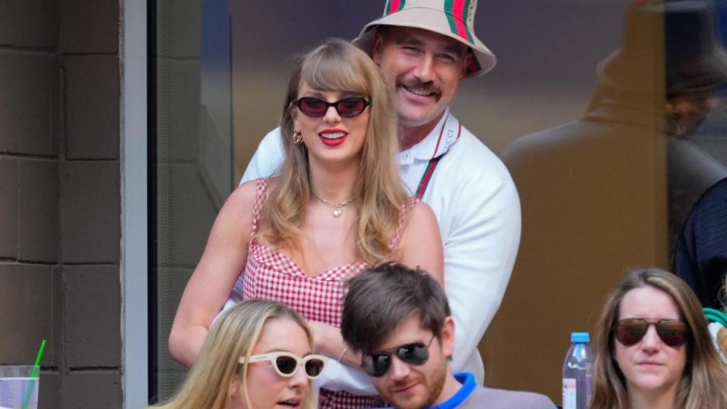 A-Lister Reveals Type of Texts Taylor Swift & Travis Kelce Sent Before the Wedding