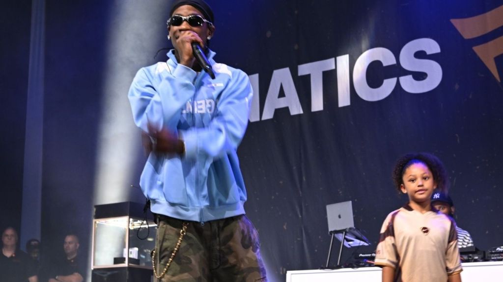 Kylie Jenner & Travis Scott's Daughter Stormi Joins Dad Onstage