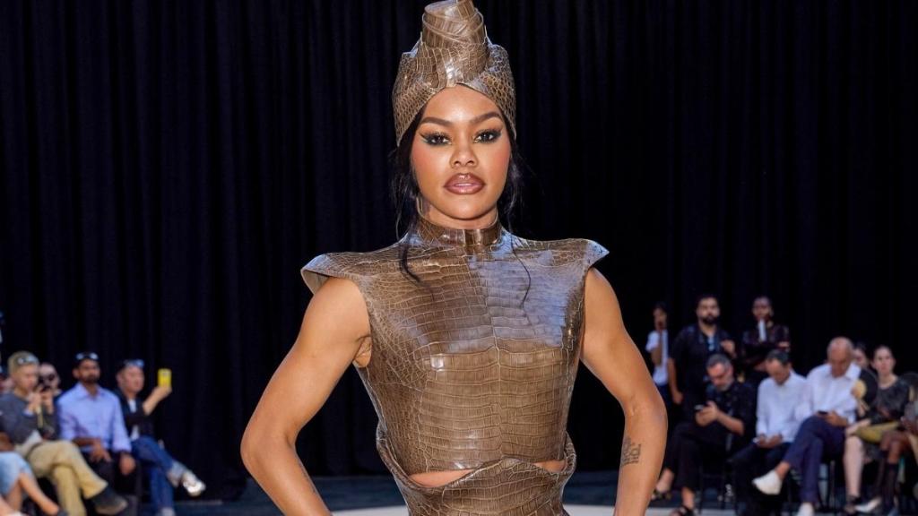 Teyana Taylor’s Ashi Studio Fringe Skirt Boasts Waist-High Slits at PFW