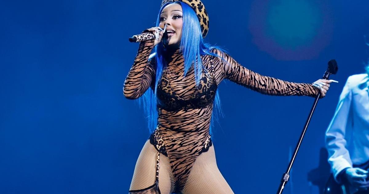 Doja Cat’s Bikini Looks Are Steamier Than Ever in New MV