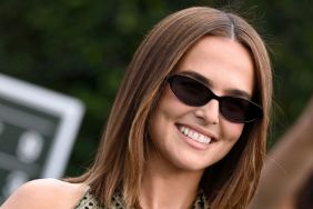 Zoey Deutch Calls Working With Jennifer Aniston 'One of the Most Surreal Moments' of Her Career