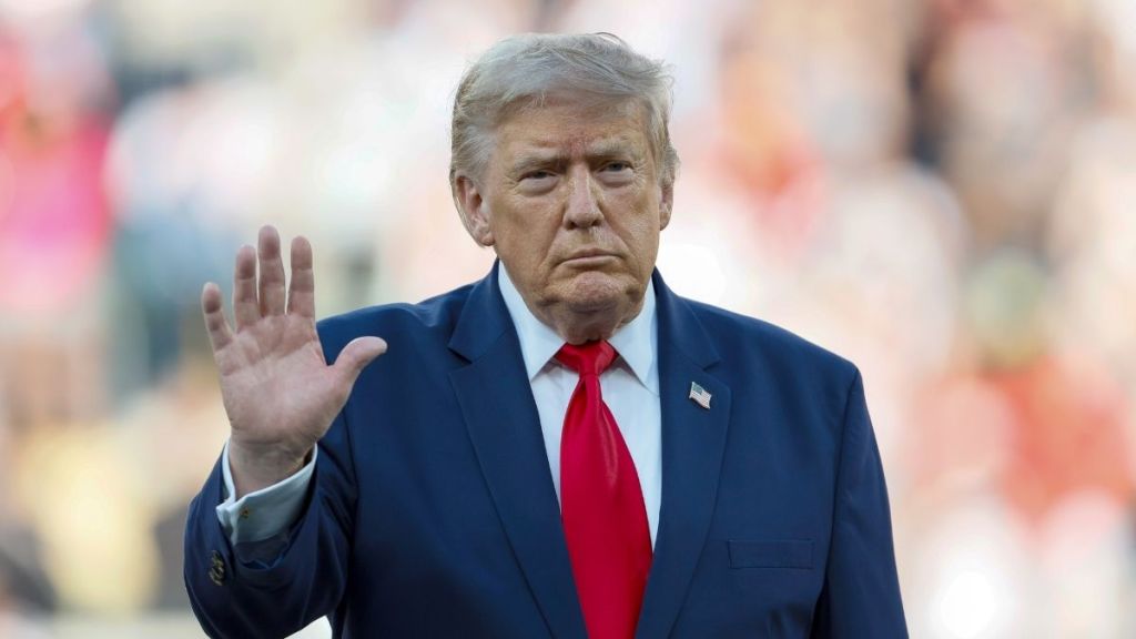 Donald Trump's New Business Venture Sparks 'Insider Trading' Question From CNN Anchor