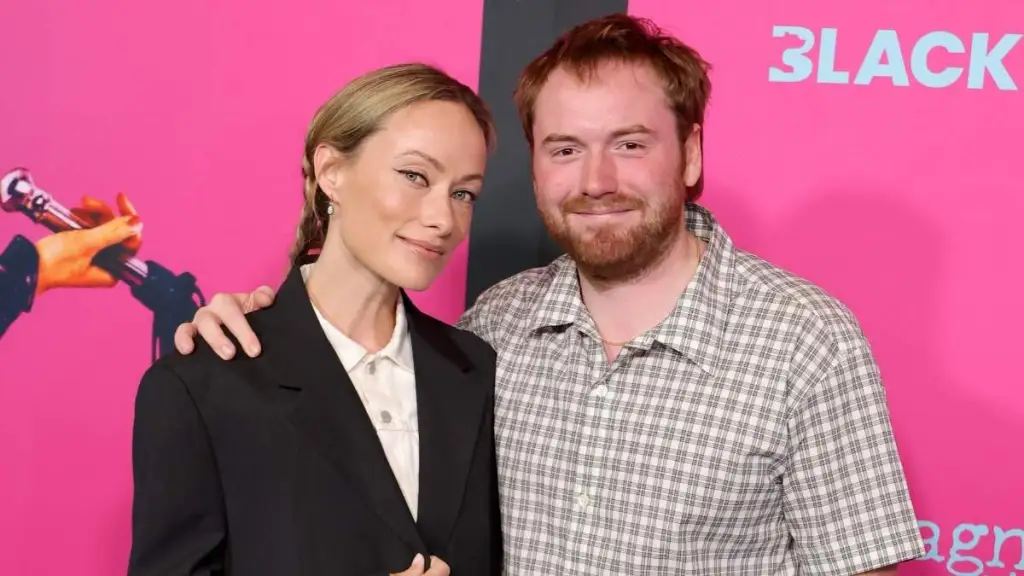 Cooper Hoffman Reveals His Mom's Reaction to Olivia Wilde BDSM Scenes