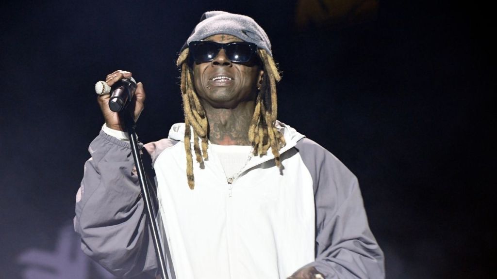Angry Fans Erupt After Lil Wayne Ditches Maine Concert