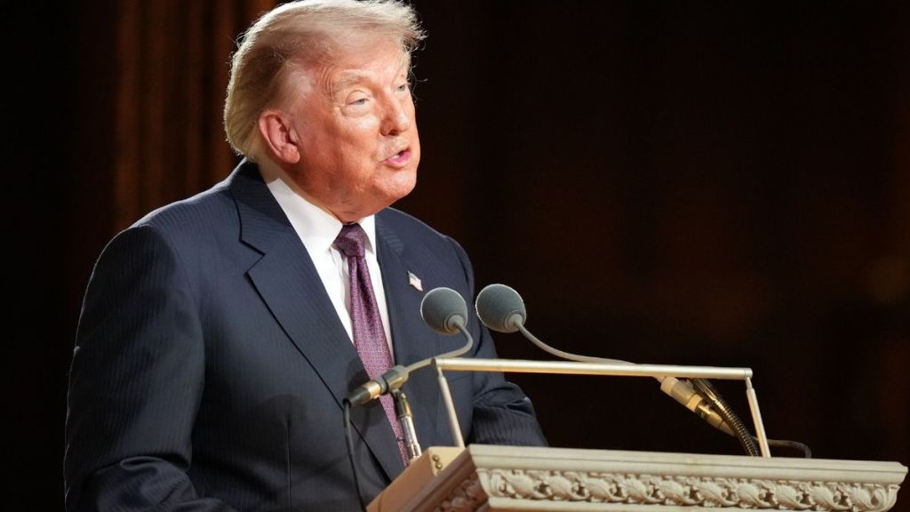 Donald Trump’s Tribute to Lindsey Graham Takes an Awkward Turn