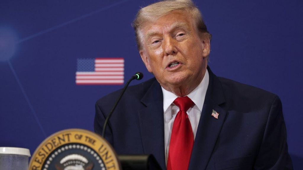 Donald Trump Can't Stop Talking About 'Magnets'