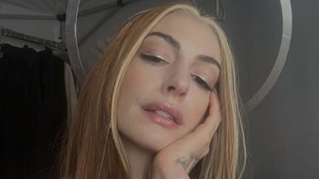 Anne Hathaway Goes Topless Under Louis Vuitton Suit for Vogue China Cover
