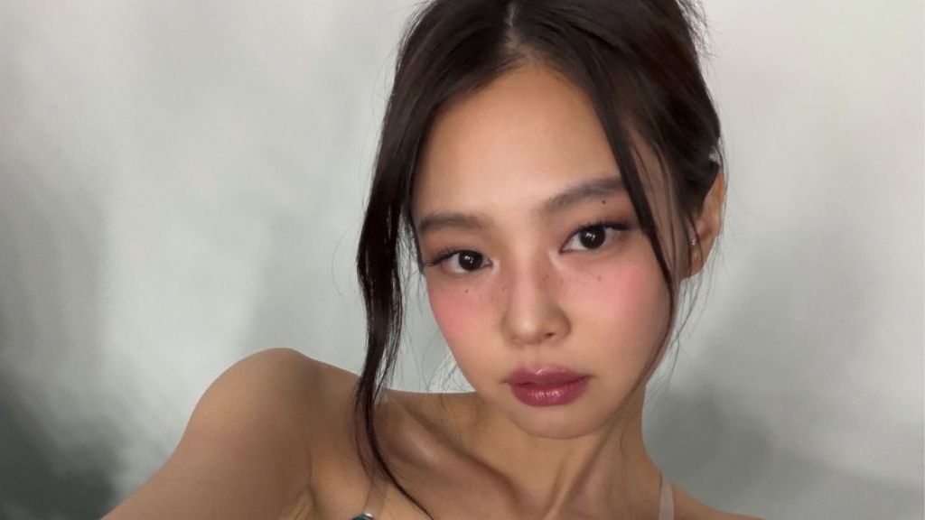 BLACKPINK's Jennie Turns Up the Heat in a Thong-Baring Look That Demands a Double Take
