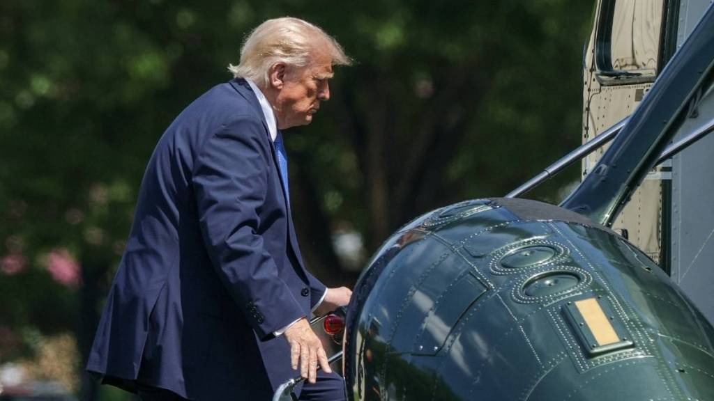 Marine One Carrying Donald Trump Involved in Apparent Air-Safety Lapse — Report