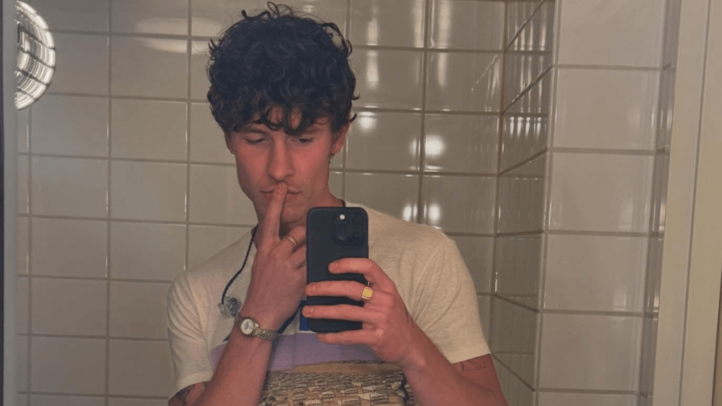 Shawn Mendes Goes Public With Latest Girlfriend on Instagram