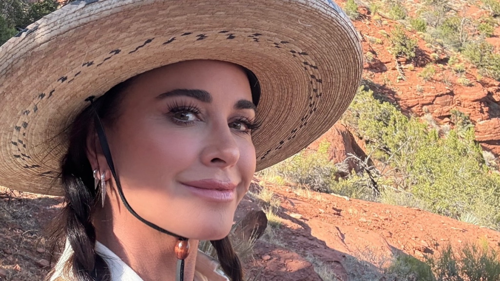 Kyle Richards Puts 'Desperate' Ashley Darby in Her Place Over Mauricio Flirting